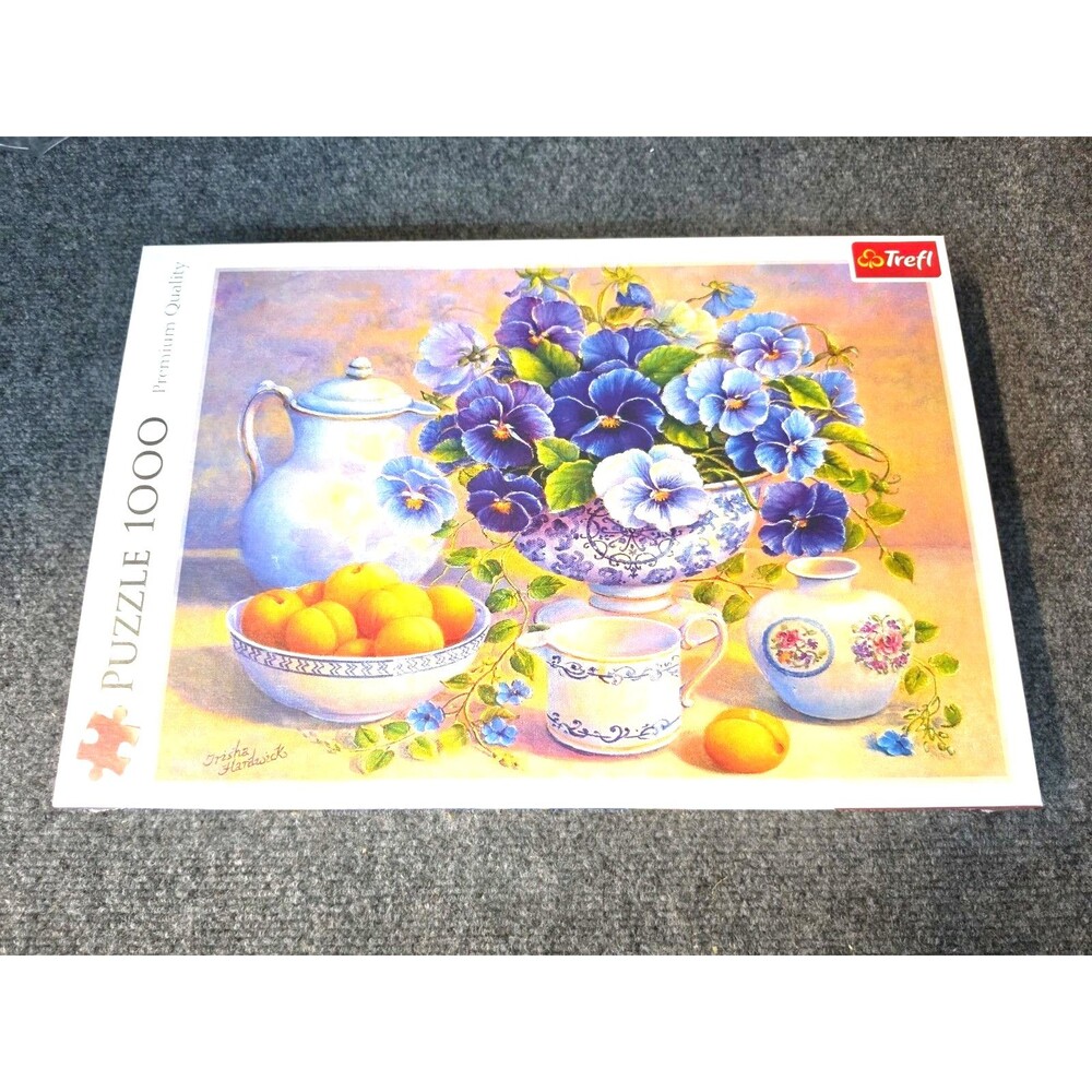 New Sealed Trefl Puzzle 1000 Pc  The blue bouquet Poland